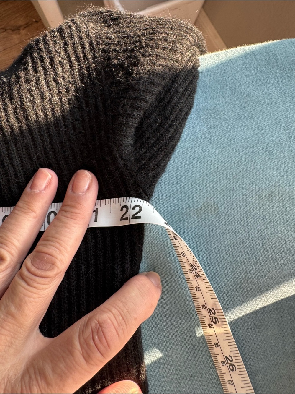Quince Baby Alpaca Black Ribbed V-Neck Button-Front Cardigan. Layering - Picture 7 of 7